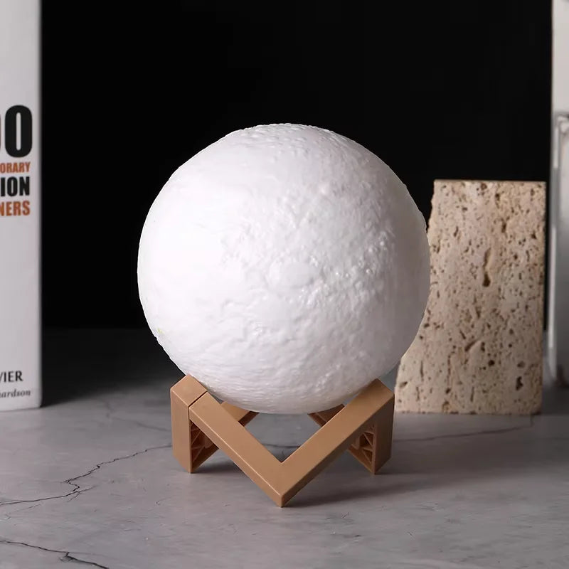 Lampara LED LUNA base madera (usa baterias)